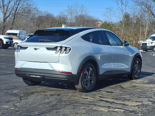 2021 Ford Mustang Mach-E SELECT
