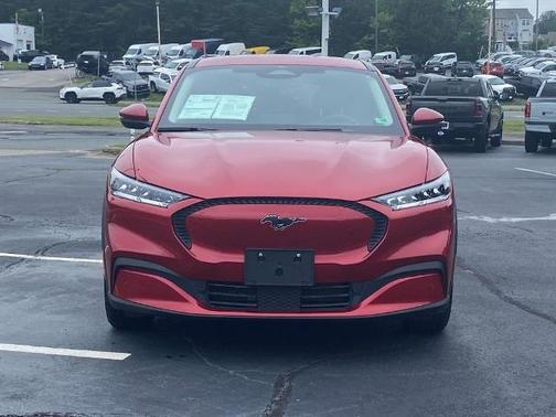 2022 Ford Mustang Mach-E SELECT