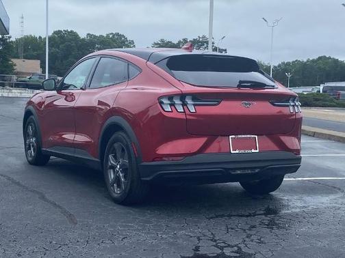 2022 Ford Mustang Mach-E SELECT