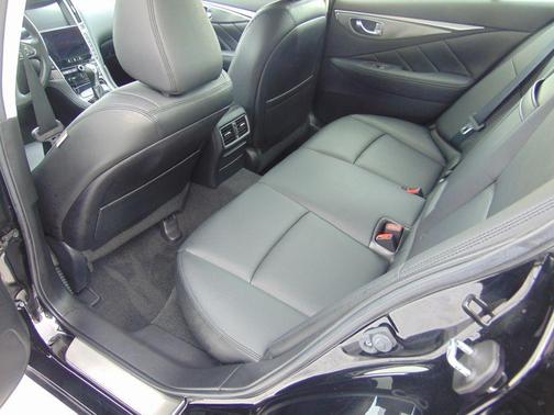 2015 INFINITI Q50 Premium