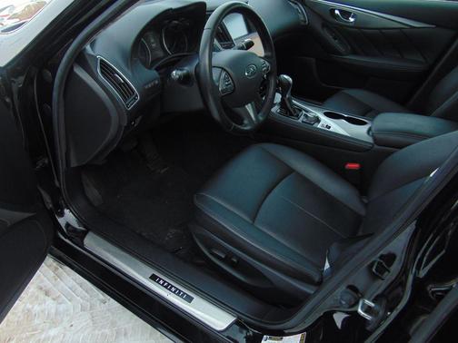 2015 INFINITI Q50 Premium