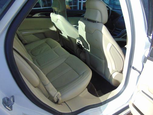 2015 Lincoln MKZ Base