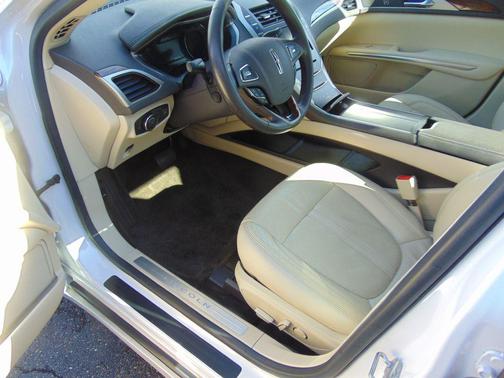 2015 Lincoln MKZ Base