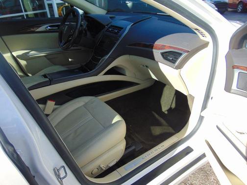 2015 Lincoln MKZ Base