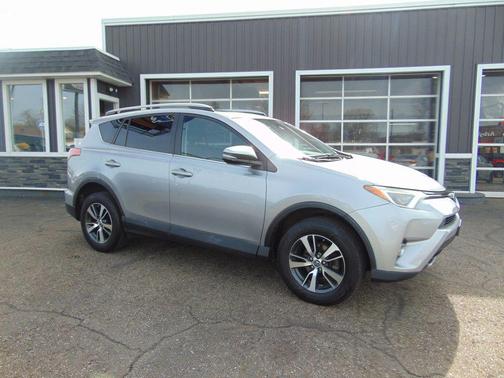 SILVER 2018 Toyota RAV4 XLE