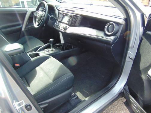 SILVER 2018 Toyota RAV4 XLE