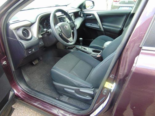 PLUM 2016 Toyota RAV4 XLE