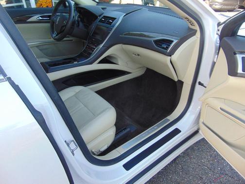 2015 Lincoln MKZ Base
