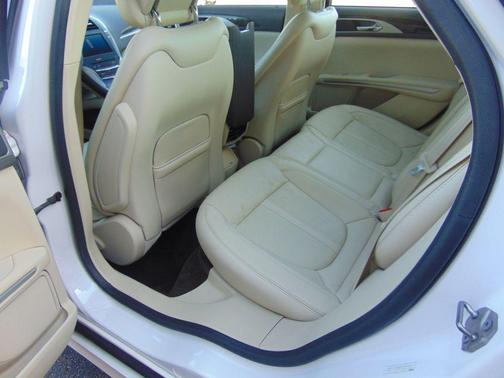 2015 Lincoln MKZ Base