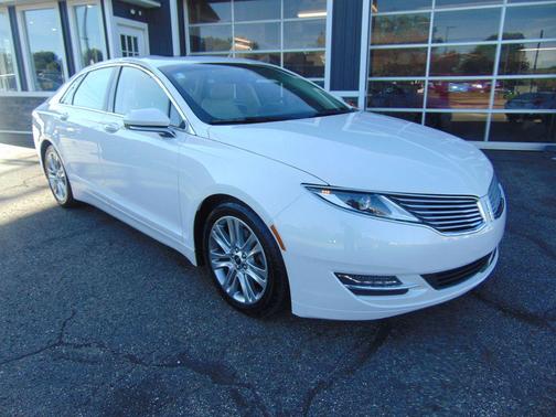 2015 Lincoln MKZ Base