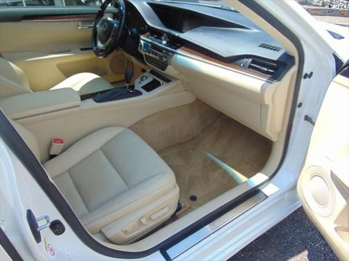 2015 Lexus ES 350 Crafted Line