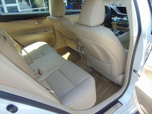 2015 Lexus ES 350 Crafted Line