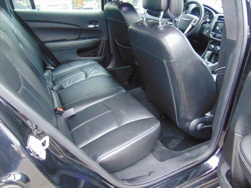 2013 Chrysler 200 Limited