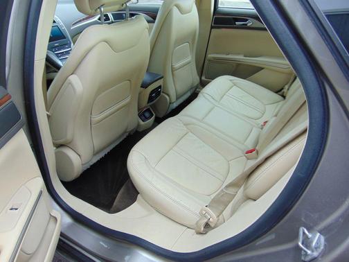 2015 Lincoln MKZ Hybrid Base