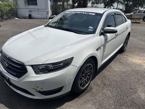2015 Ford Taurus SEL 4dr Sedan