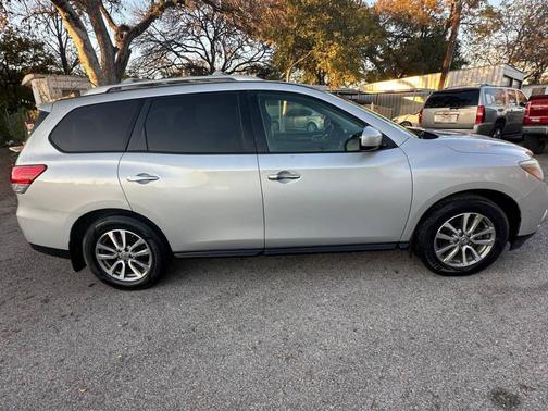 2016 Nissan Pathfinder S