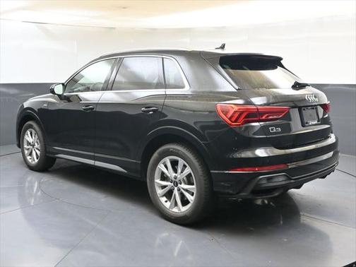 2025 Audi Q3 Premium 45 TFSI S line quattro Tiptronic