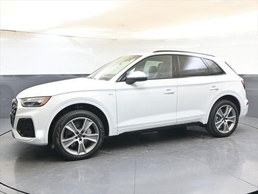 2025 Audi Q5 Premium 45 TFSI S line quattro
