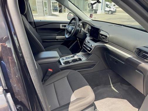 AGATE BLACK METALLIC 2023 Ford Explorer XLT