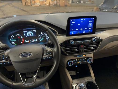 2022 Ford Escape SE