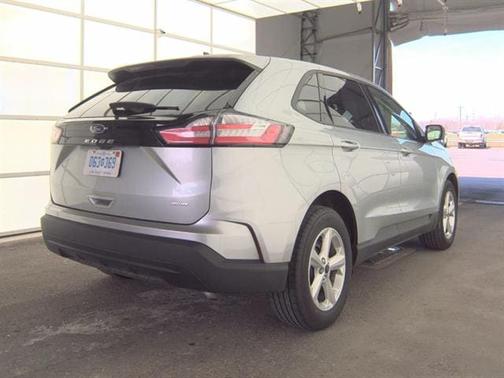 ICONIC SILVER 2024 Ford Edge SE