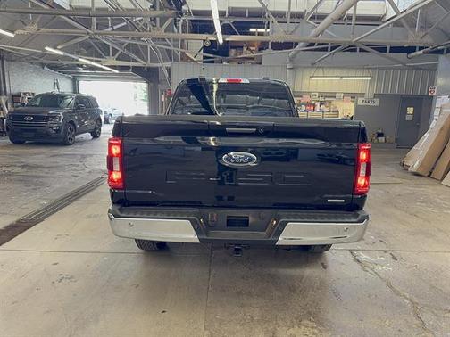 AGATE BLACK METALLIC 2023 Ford F-150 XLT