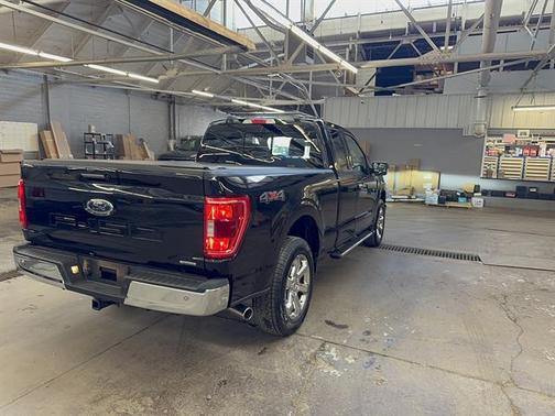 AGATE BLACK METALLIC 2023 Ford F-150 XLT