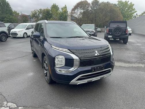 Cosmic Blue Metallic 2023 Mitsubishi Outlander SEL
