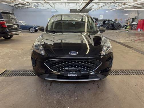 AGATE BLACK METALLIC 2022 Ford Escape SE