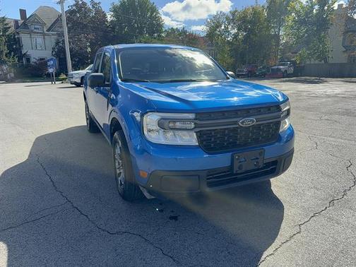 VELOCITY BLUE METALLIC 2022 Ford Maverick XLT