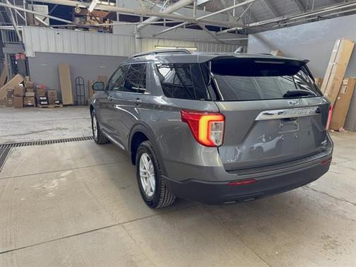 CARBONIZED GRAY METALLIC 2024 Ford Explorer XLT