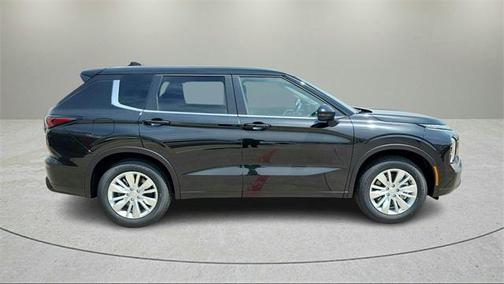 2025 Mitsubishi Outlander ES