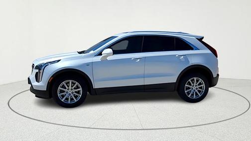 Crystal White Tri-Coat 2022 Cadillac XT4 Luxury