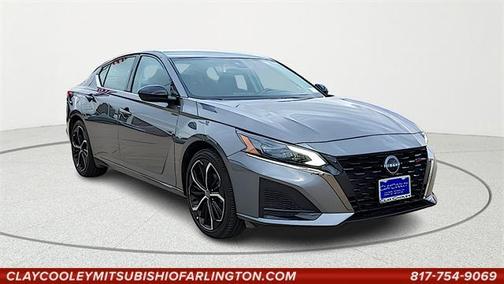 2025 Nissan Altima SR