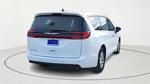 2024 Chrysler Pacifica Touring-L