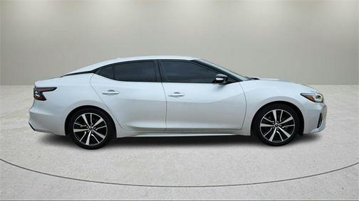 2023 Nissan Maxima SV