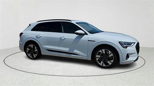 2021 Audi e-tron Premium