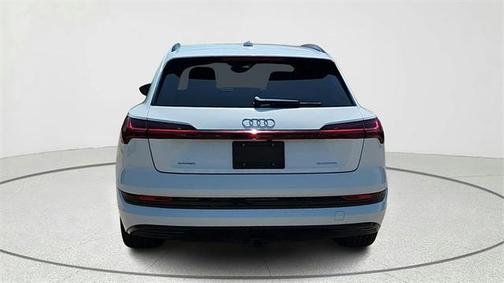 2021 Audi e-tron Premium