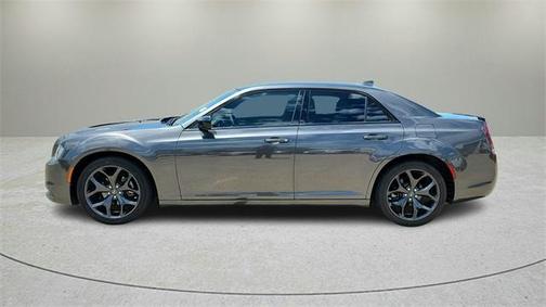2023 Chrysler 300 Touring