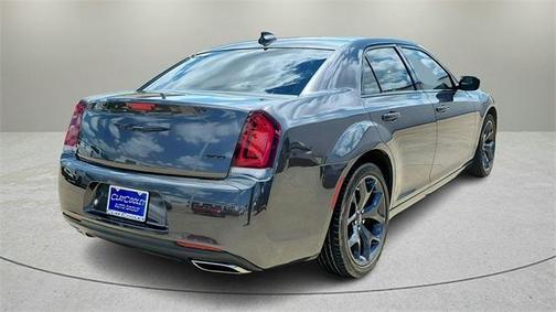 2023 Chrysler 300 Touring