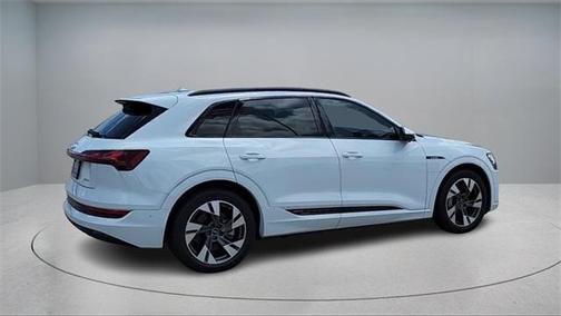 2021 Audi e-tron Premium