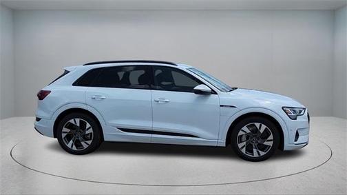 2021 Audi e-tron Premium