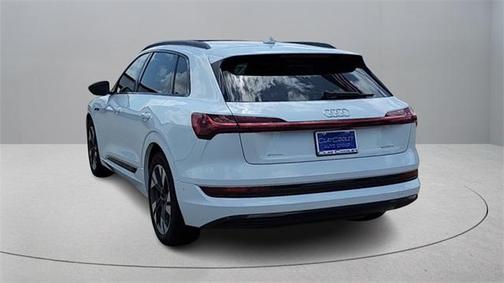 2021 Audi e-tron Premium