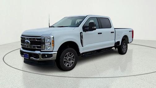 Oxford White 2025 Ford F-250 XLT