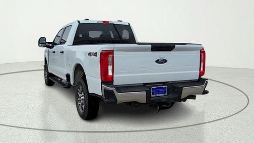 Oxford White 2025 Ford F-250 XLT