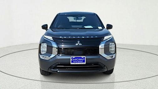 Graphite Gray 2026 Mitsubishi Outlander SE