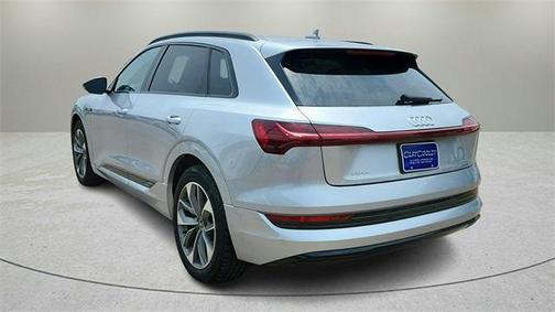 2021 Audi e-tron Premium Plus
