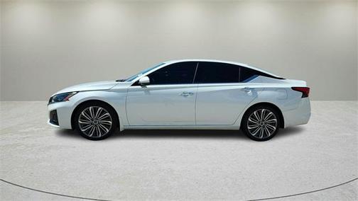 2024 Nissan Altima 2.5 SL