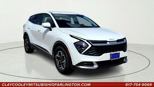 Snow White Pearl 2024 Kia Sportage LX