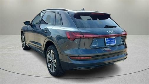 2021 Audi e-tron Premium Plus